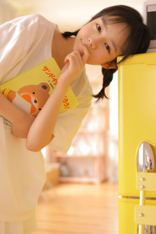 18岁女RAPPER